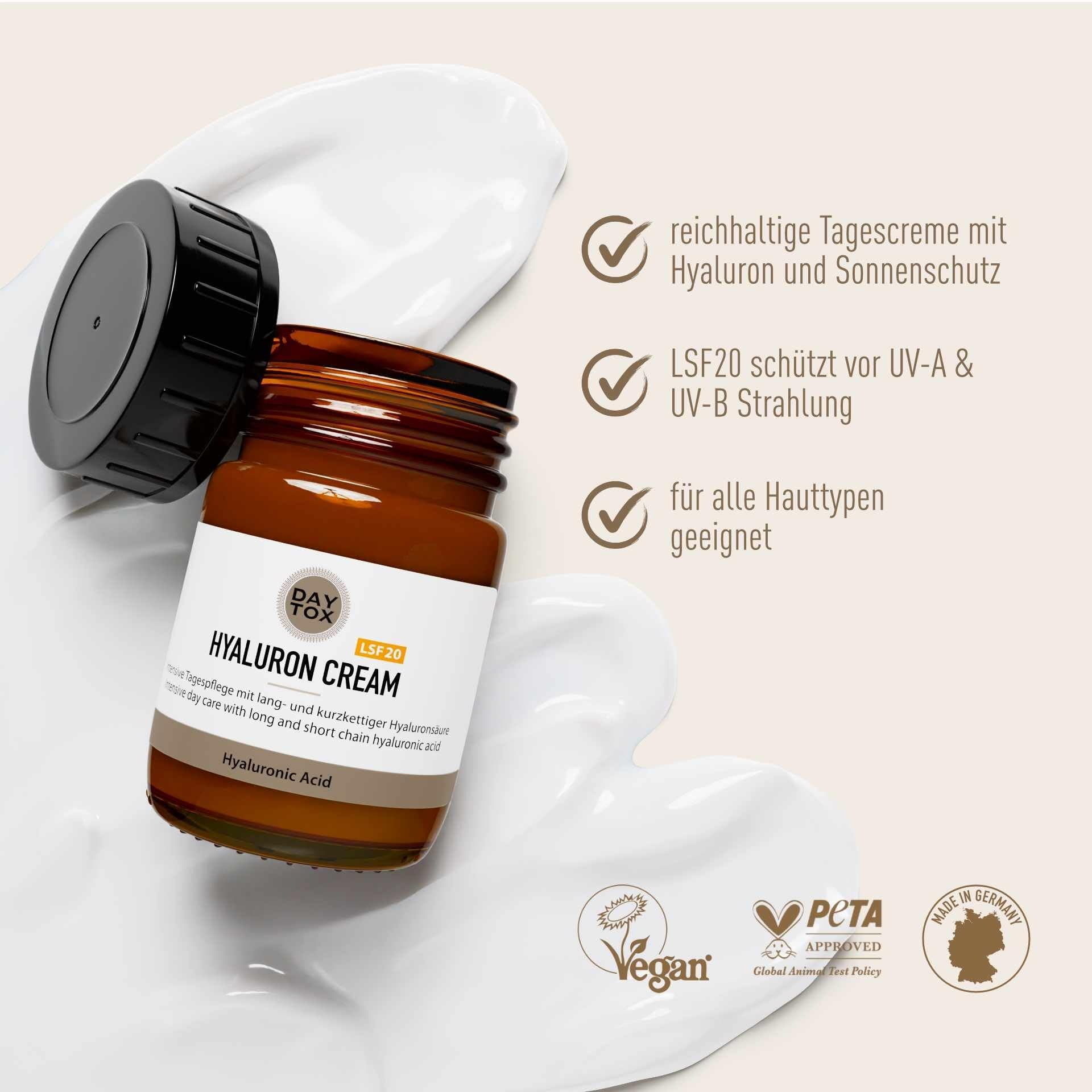 Daytox Hyaluron Cream Tiegel auf Creme-Swirls mit Vorteils-Checklisten und Vegan/PETA-Logos.